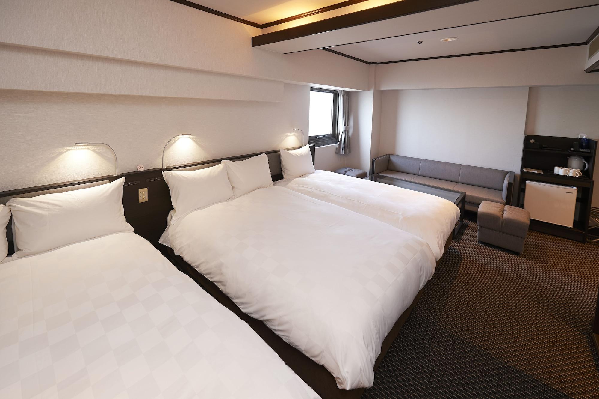 Hotel Consort Shin-Osaka Bagian luar foto