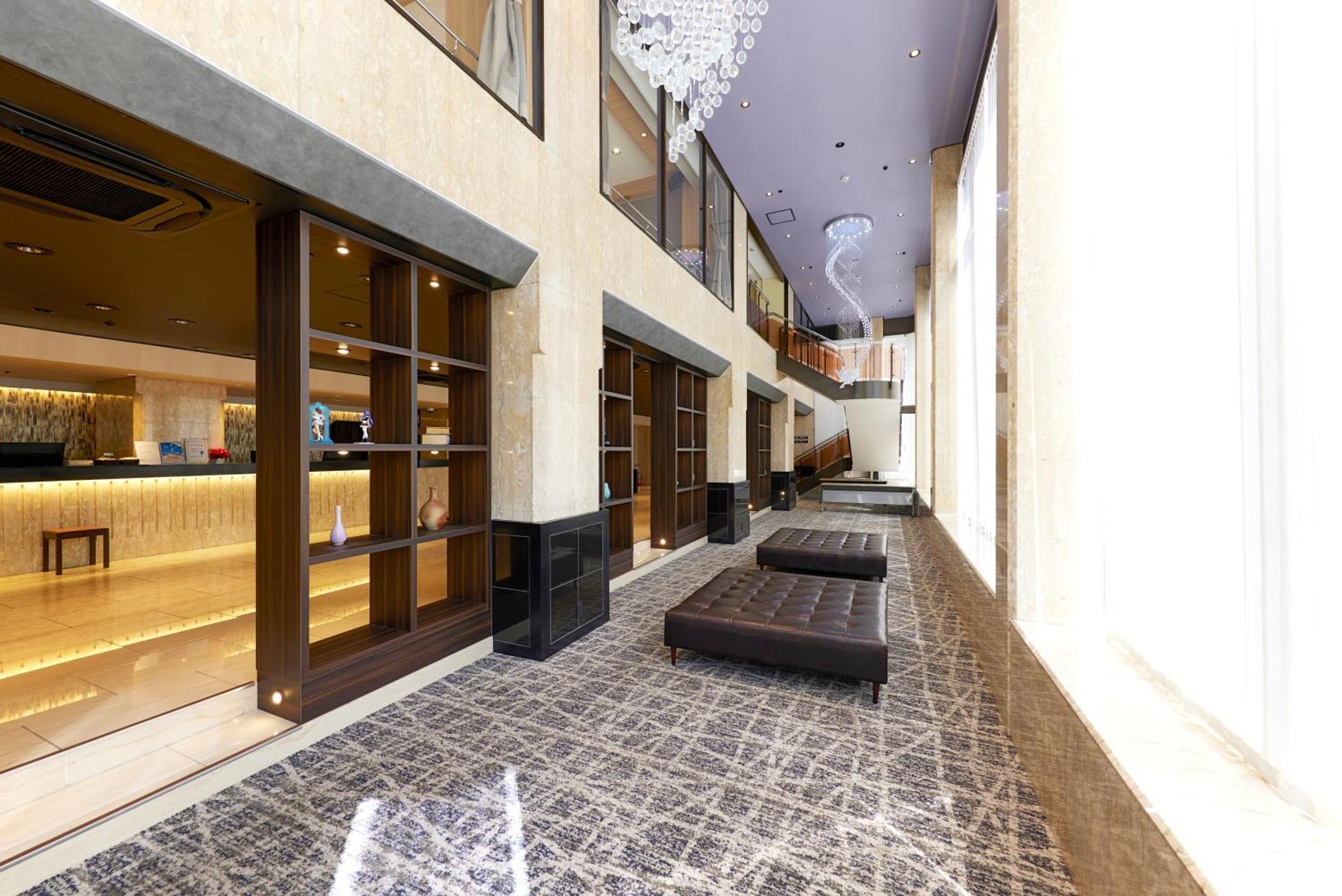 Hotel Consort Shin-Osaka Bagian luar foto