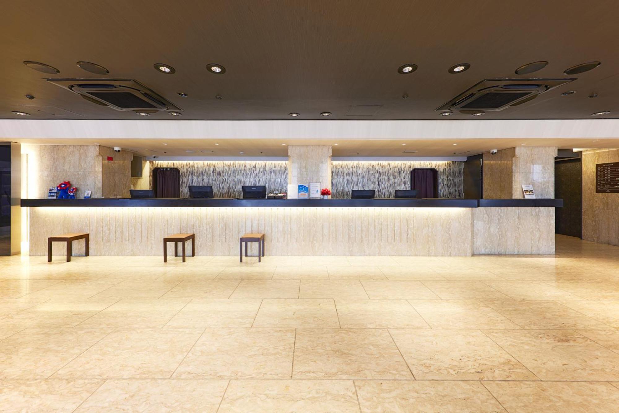 Hotel Consort Shin-Osaka Bagian luar foto