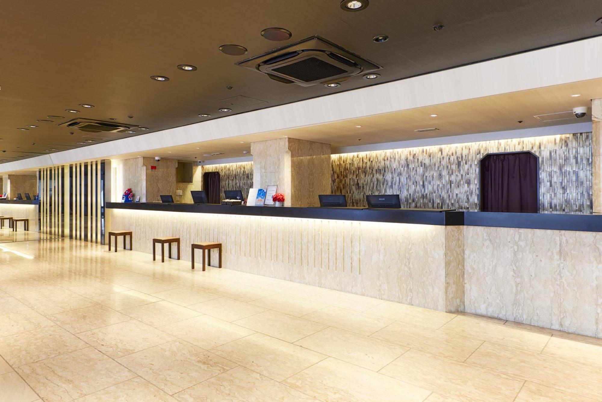 Hotel Consort Shin-Osaka Bagian luar foto